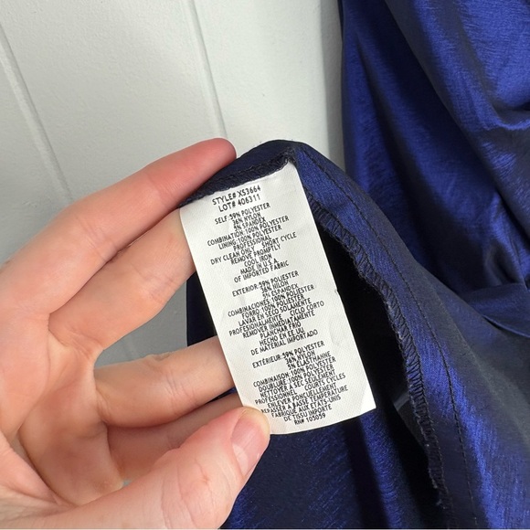 Xscape Cap-Sleeve Lace Ruched Gown Dress Event Evening Royal Blue Women’s Size 8 - Picture 9 of 9